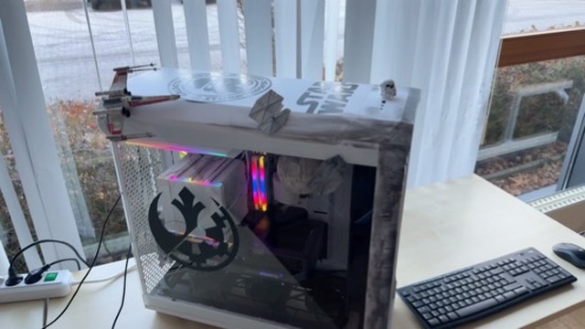 HLS Custom Star-Wars High-End Gaming-PC | Ryzen 9 7950X3D | RTX 5090 | 64 GB DDR5 | 2 TB SSD | Fractal North White